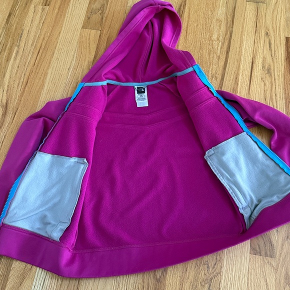 THE NORTH FACE Magenta Fleece Zip Hoodie, Size Medium (10-12) - Picture 7 of 8
